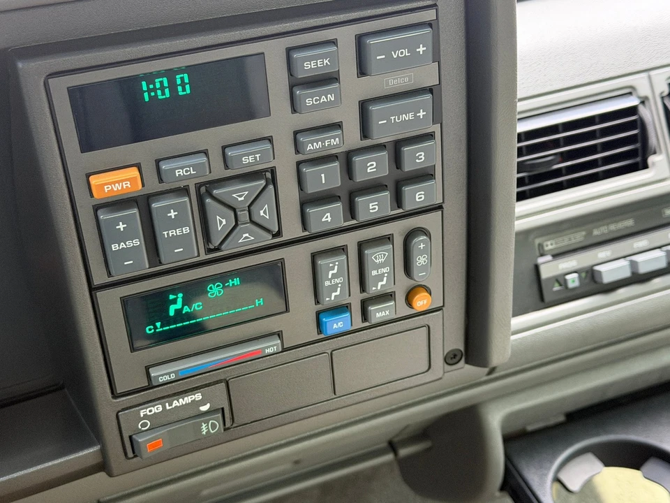 1993 Chevrolet C/K 4th Gen - Image 20 of 31