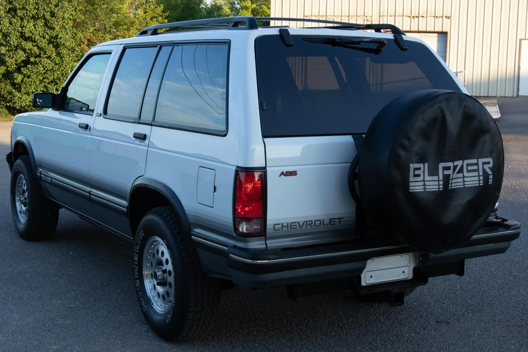 1993 Chevrolet S-10 Blazer 1st Gen - Image 3 of 31