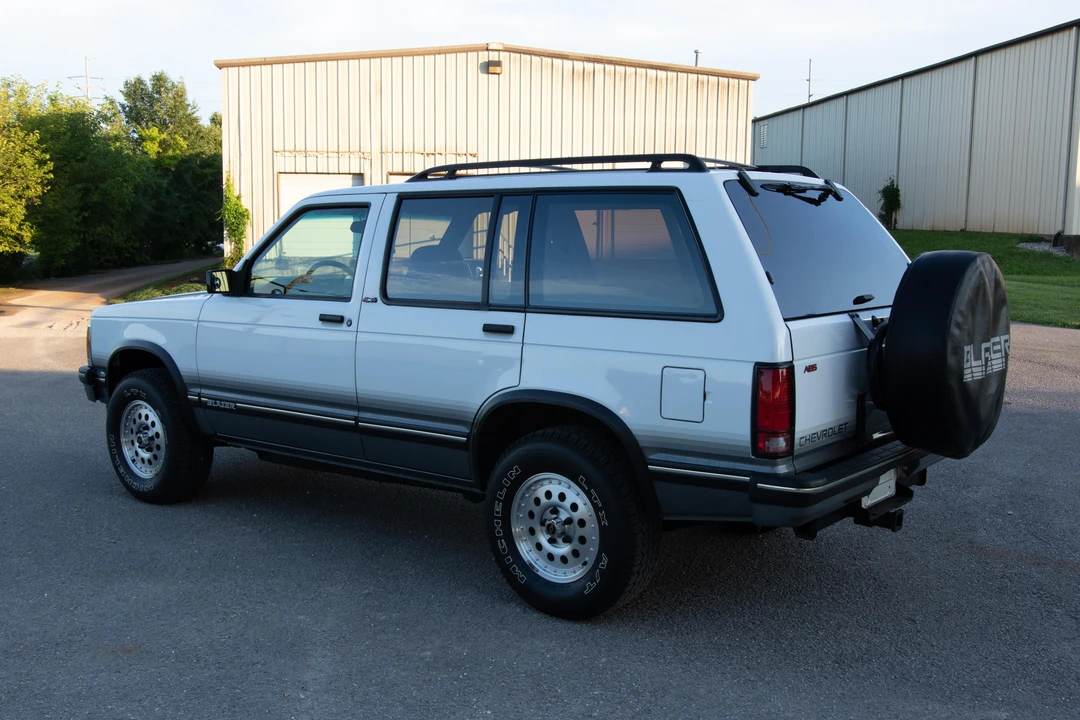 1993 Chevrolet S-10 Blazer 1st Gen - Image 11 of 31