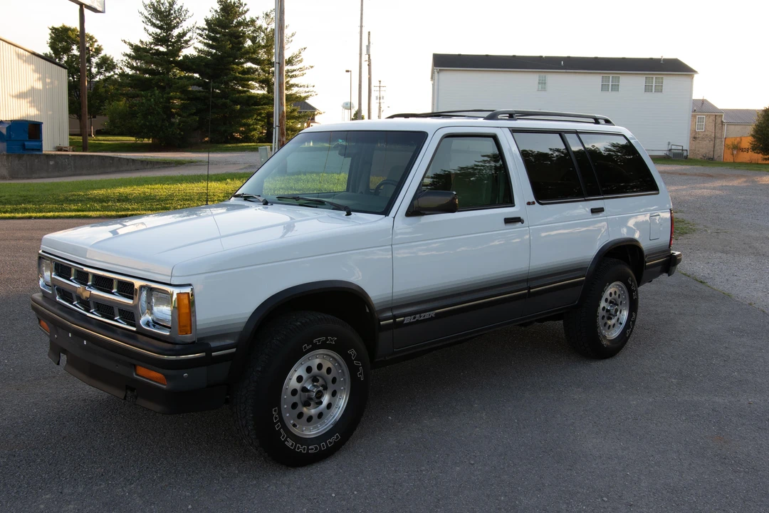 1993 Chevrolet S-10 Blazer 1st Gen - Image 9 of 31