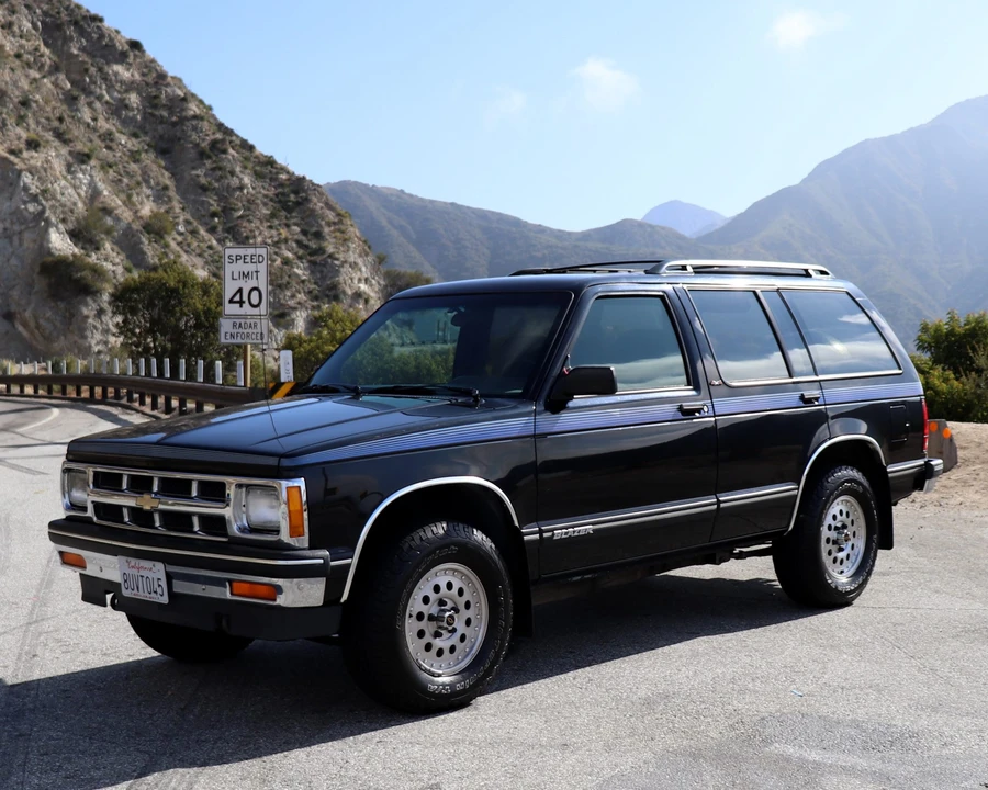 1993 Chevrolet S-10 Blazer 1st Gen - Image 2 of 31