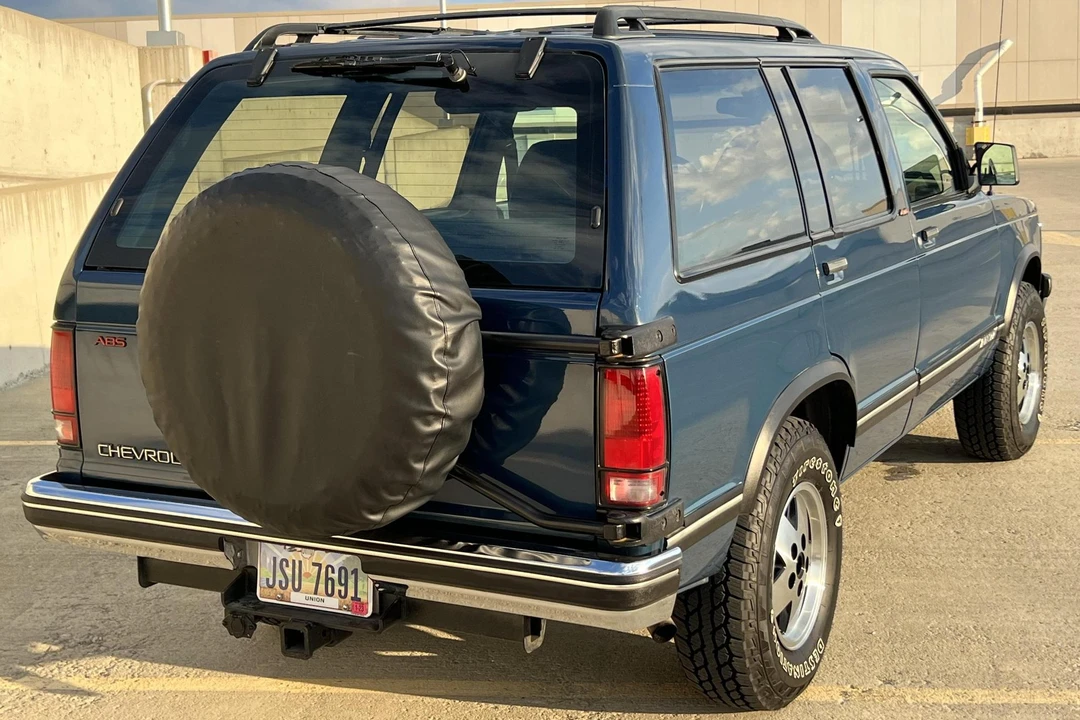 1993 Chevrolet S-10 Blazer 1st Gen - Image 4 of 5
