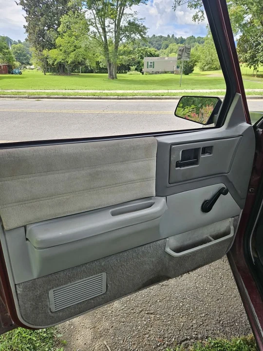 1993 Chevrolet S-10 - Image 9 of 13