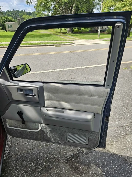 1993 Chevrolet S-10 - Image 10 of 13