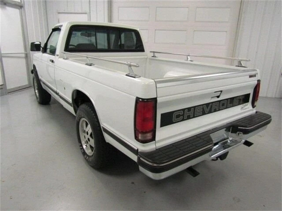 1993 Chevrolet S-10 - Image 3 of 31