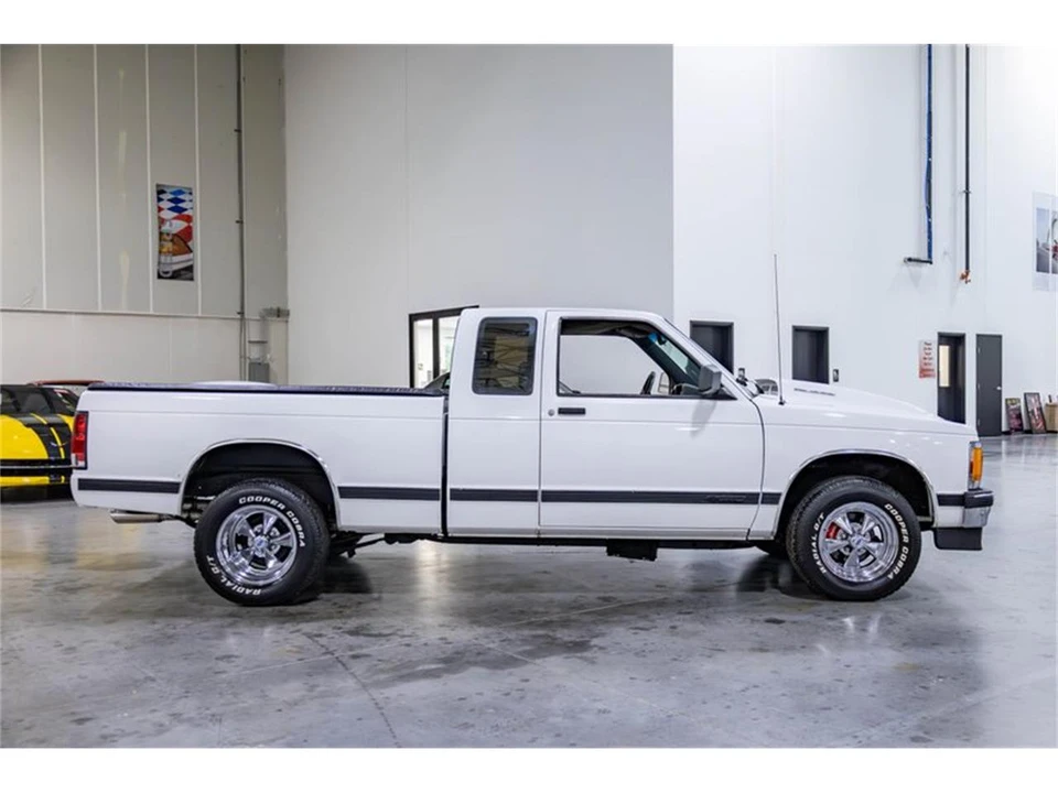 1993 Chevrolet S-10 - Image 8 of 31