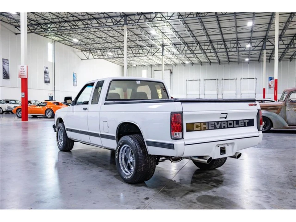 1993 Chevrolet S-10 - Image 5 of 31