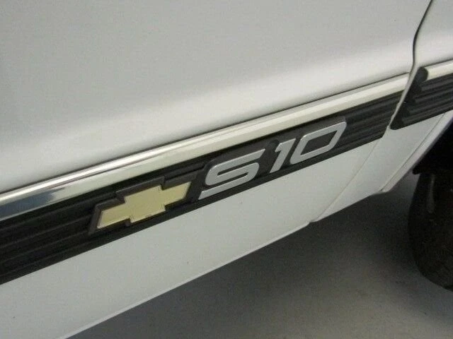 1993 Chevrolet S-10 - Image 8 of 31