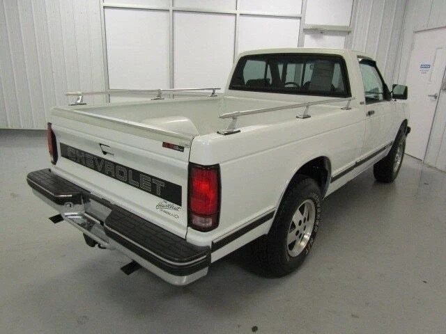 1993 Chevrolet S-10 - Image 5 of 31