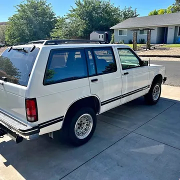 1993 Chevrolet S10 Blazer Sport Utility 2D