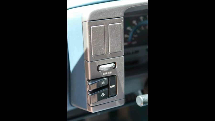 1993 Chevrolet S-10 - Image 25 of 31