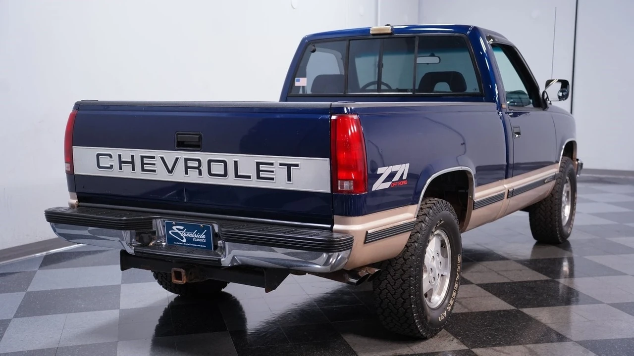1993 Chevrolet C/K 4th Gen - Image 11 of 12