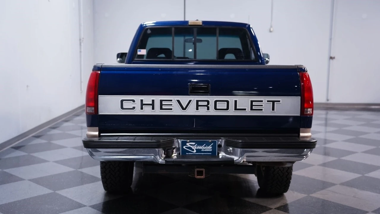 1993 Chevrolet C/K 4th Gen - Image 10 of 12