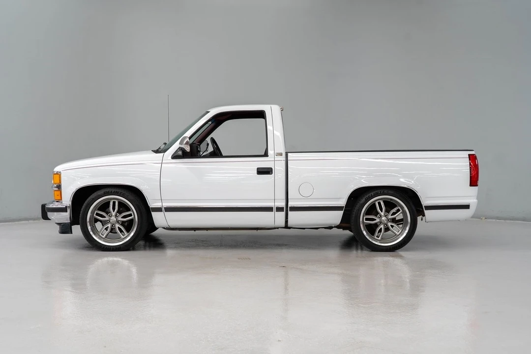 1993 Chevrolet C/K 4th Gen - Image 3 of 12