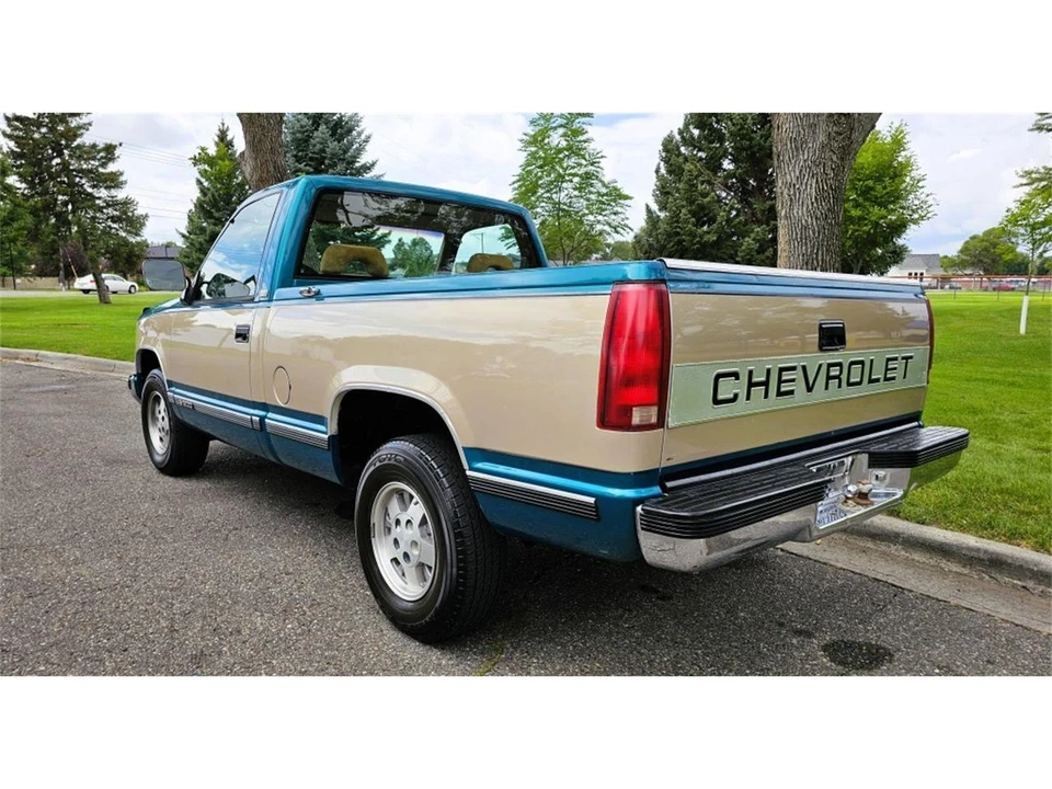 1993 Chevrolet C/K 4th Gen - Image 3 of 31