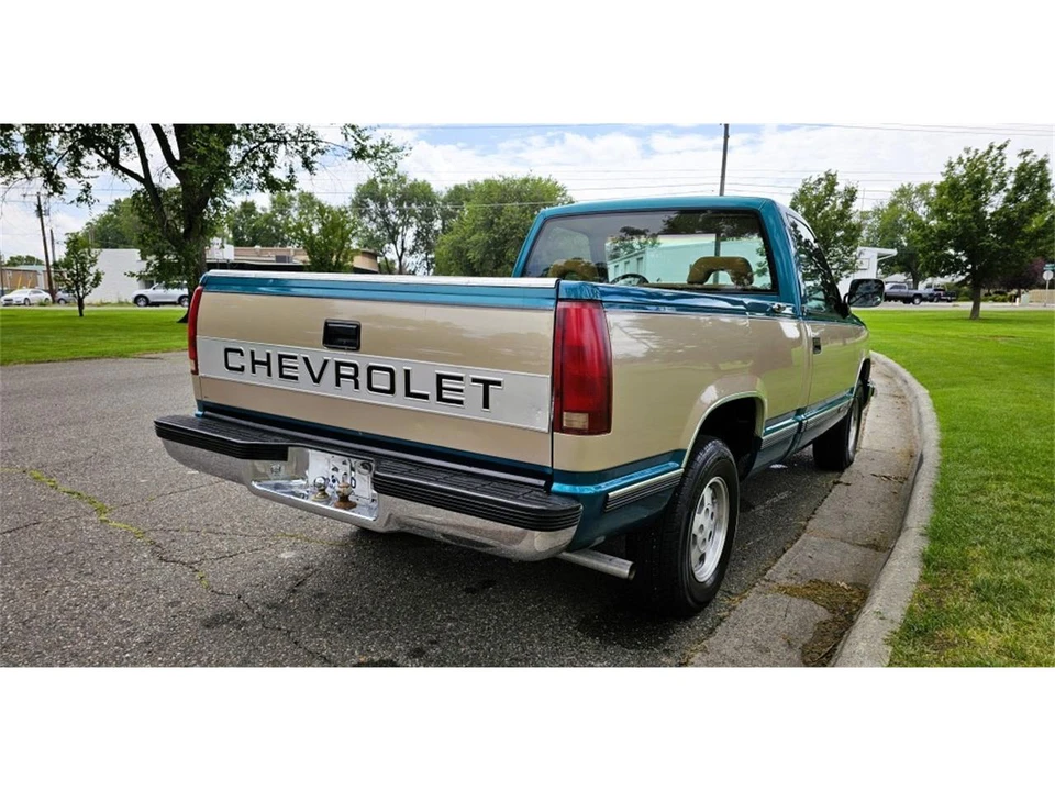 1993 Chevrolet C/K 4th Gen - Image 4 of 31