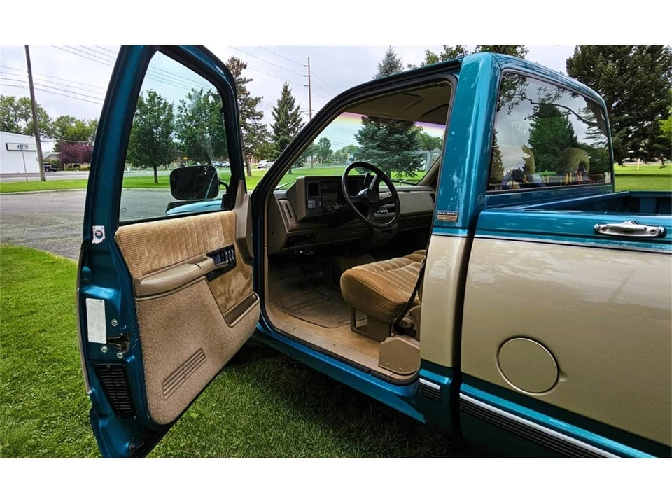 1993 Chevrolet C/K 4th Gen - Image 7 of 31