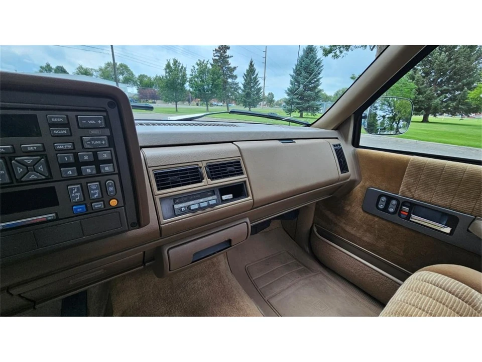 1993 Chevrolet C/K 4th Gen - Image 19 of 31