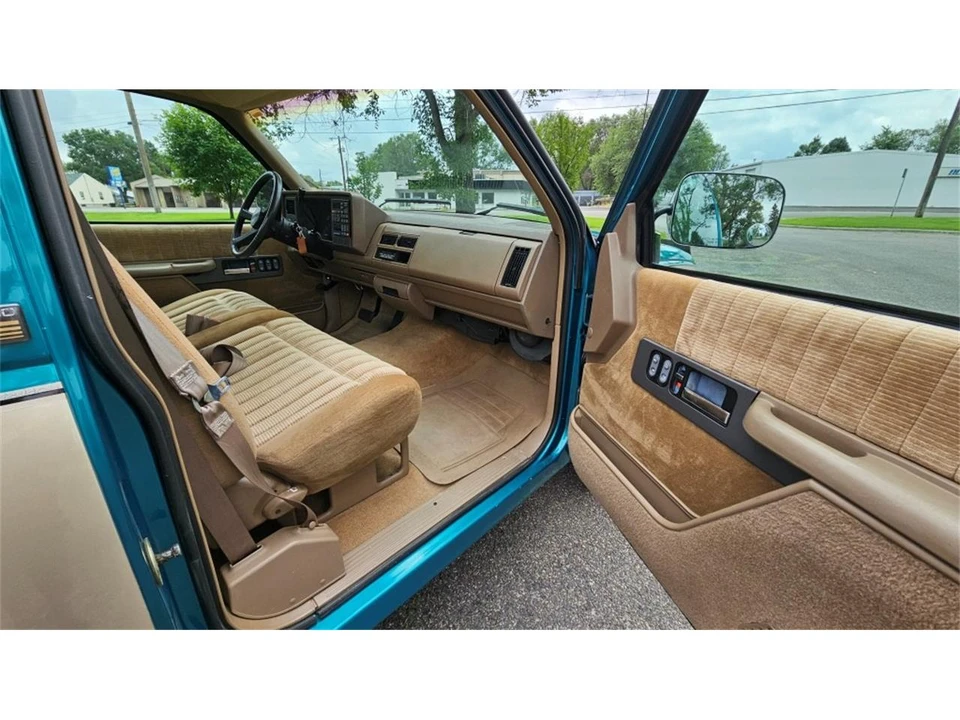 1993 Chevrolet C/K 4th Gen - Image 22 of 31