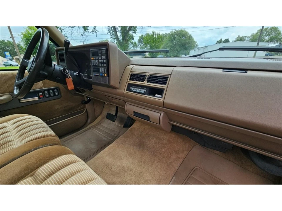 1993 Chevrolet C/K 4th Gen - Image 27 of 31