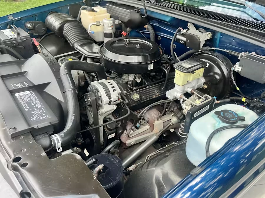 1993 Chevrolet Silverado - Image 9 of 11