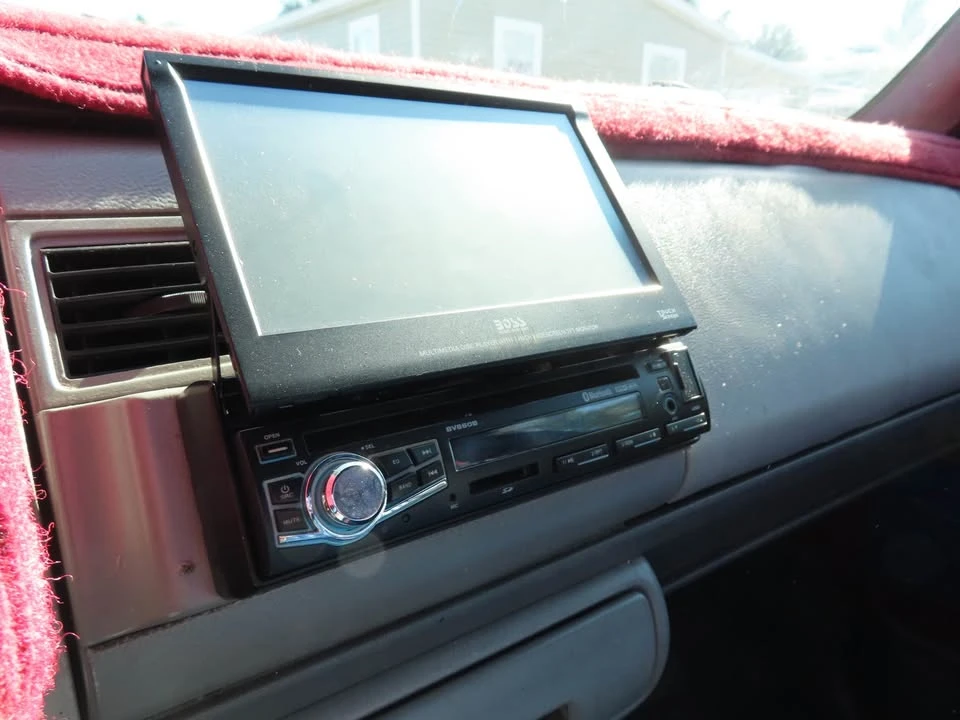 1993 Chevrolet C/K 4th Gen - Image 4 of 11
