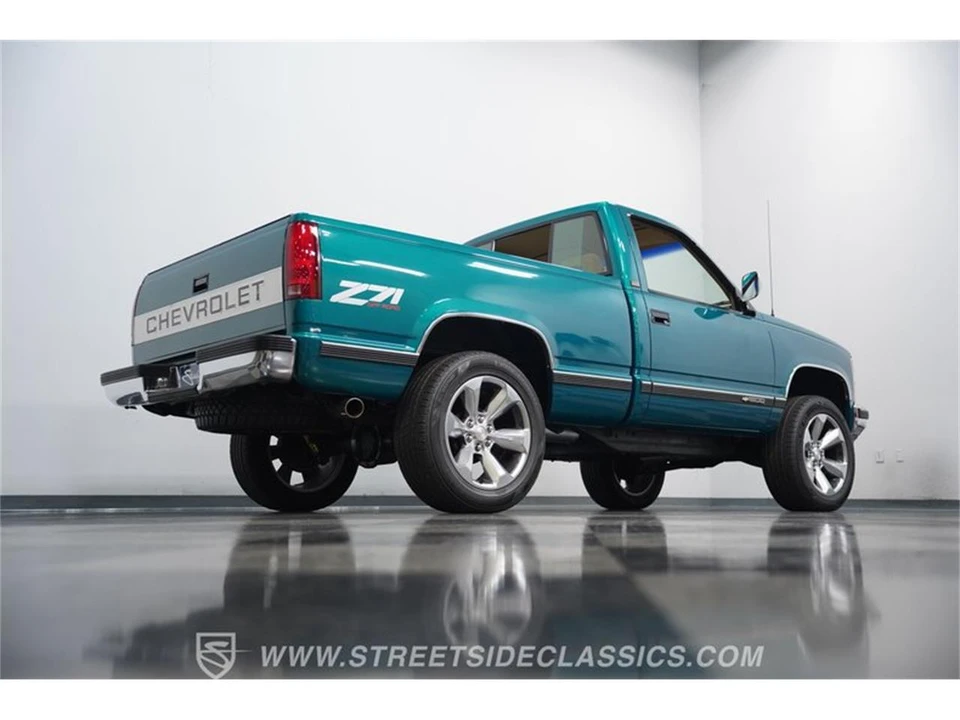 1993 Chevrolet C/K 4th Gen - Image 24 of 31