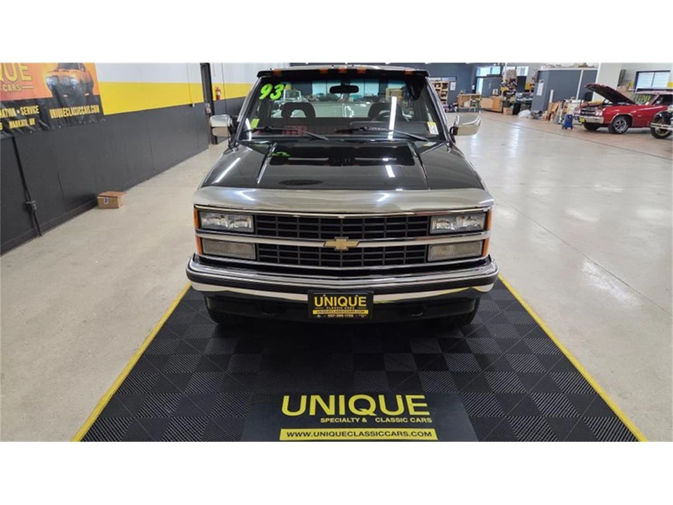 1993 Chevrolet 454 SS - Image 2 of 31