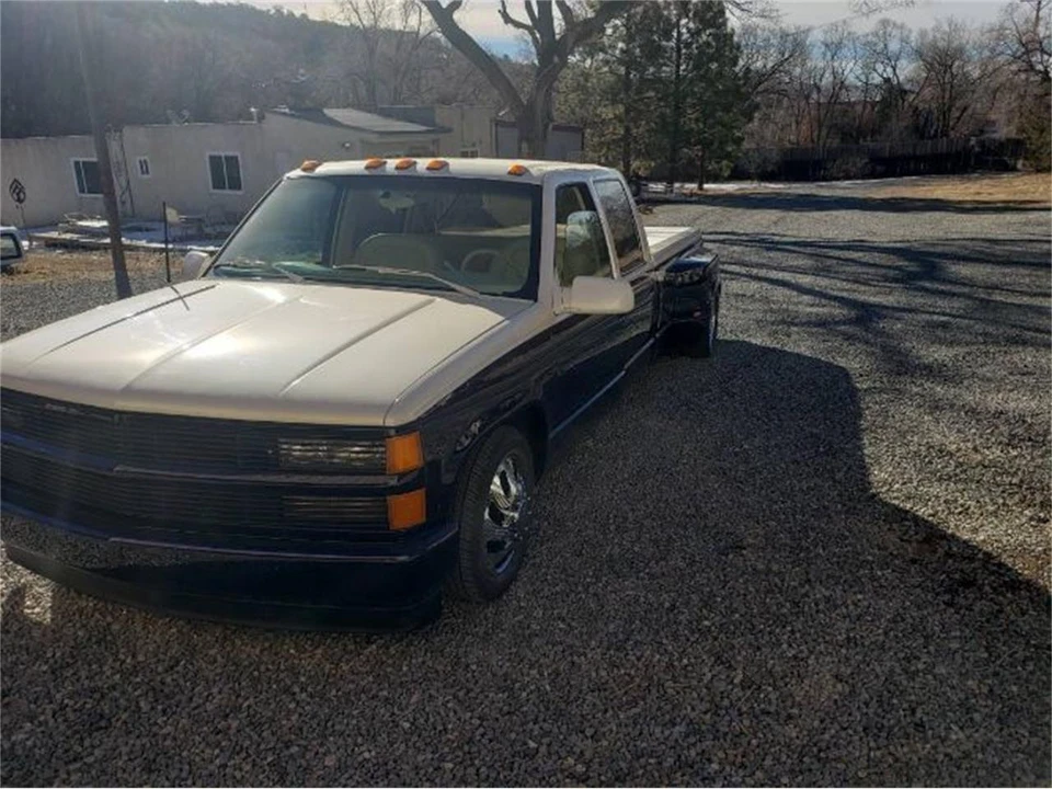 1993 Chevrolet 454 SS - Image 2 of 11