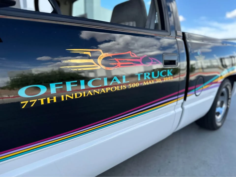 1993 Chevrolet Silverado - Image 13 of 17