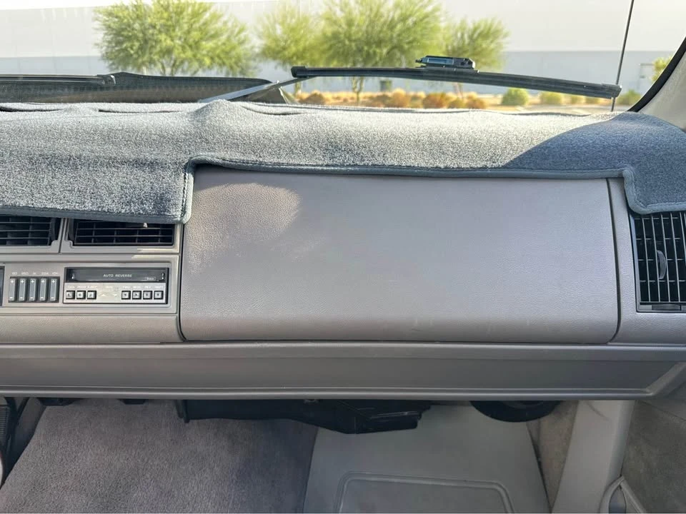 1993 Chevrolet Silverado - Image 16 of 17
