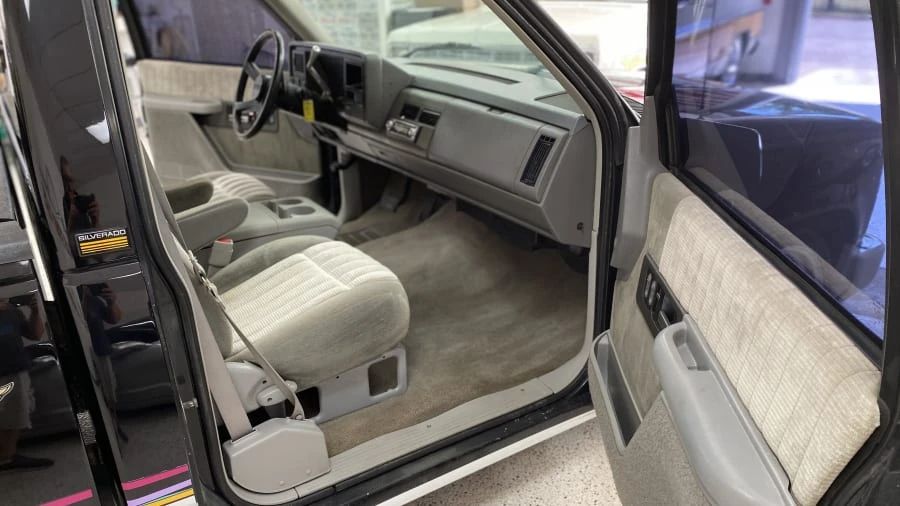 1993 Chevrolet Silverado - Image 9 of 14