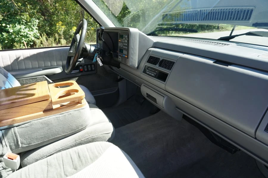 1993 Chevrolet Silverado - Image 9 of 31