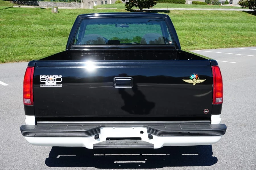 1993 Chevrolet Silverado - Image 16 of 31