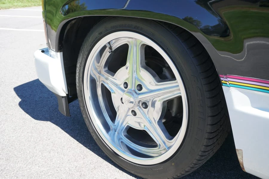 1993 Chevrolet Silverado - Image 24 of 31
