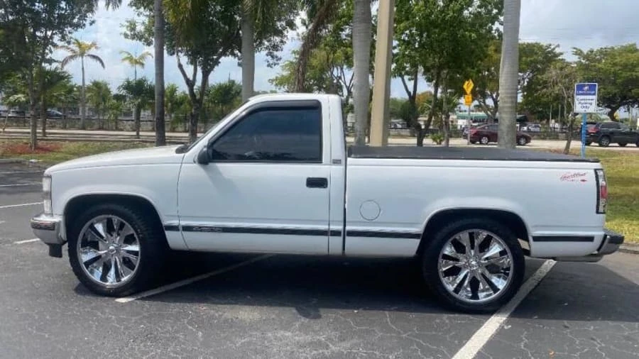 1993 Chevrolet C/K 4th Gen - Image 2 of 15