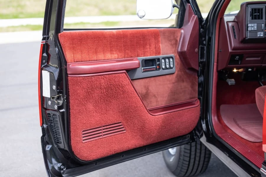 1993 Chevrolet Silverado - Image 29 of 31