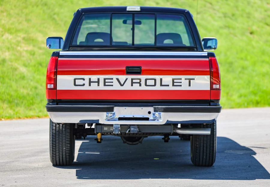 1993 Chevrolet Silverado - Image 8 of 31