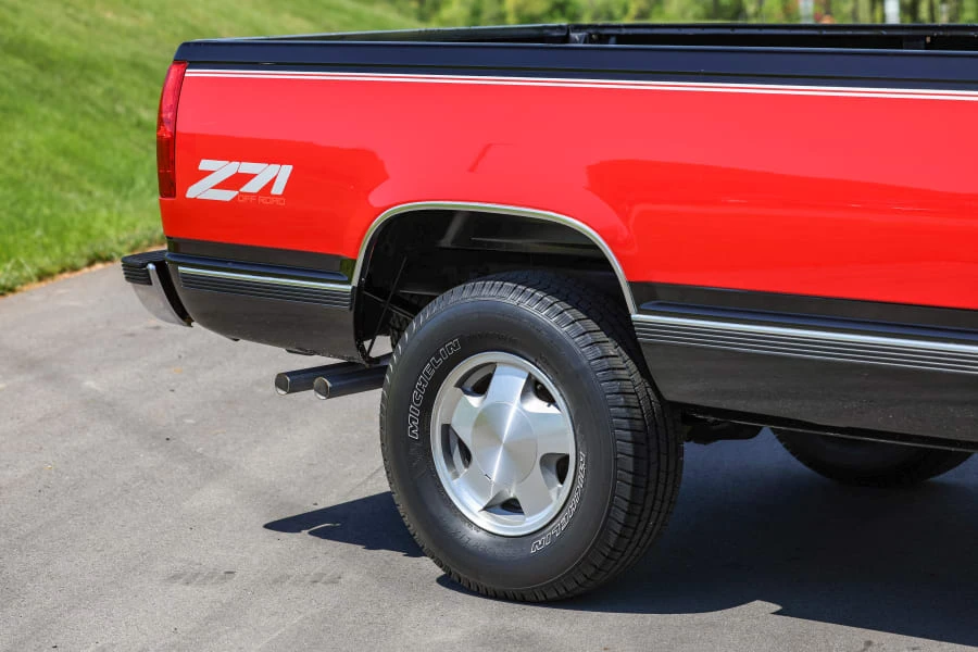 1993 Chevrolet Silverado - Image 14 of 31
