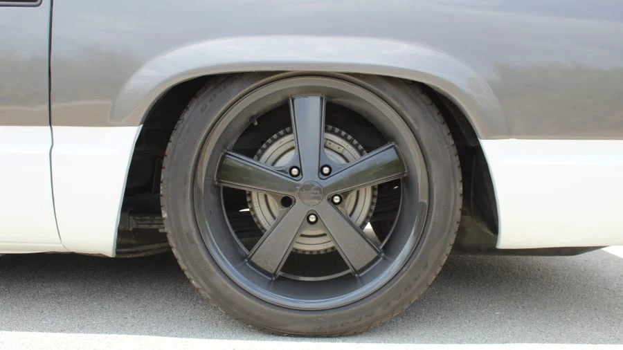 1993 Chevrolet Suburban 8th Gen - Image 6 of 15