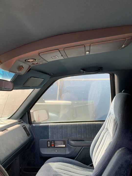 1993 Chevrolet Suburban 7th Gen - Image 12 of 20