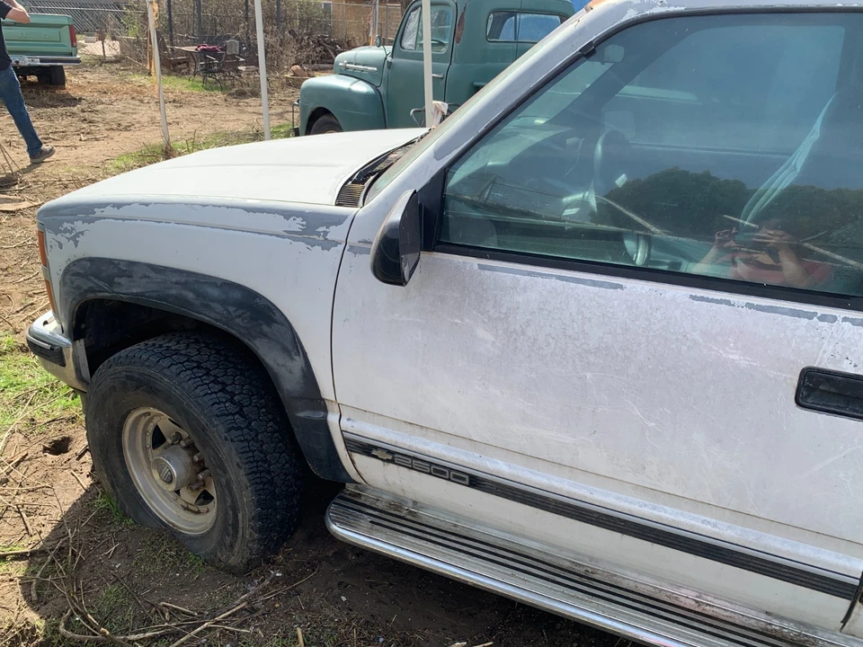 1993 Chevrolet Suburban 7th Gen - Image 7 of 20