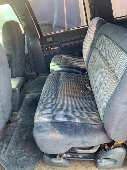 1993 Chevrolet Suburban 7th Gen - Image 14 of 20