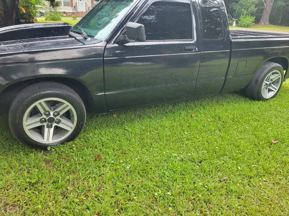 1993 Chevrolet S-10 - Image 2 of 10