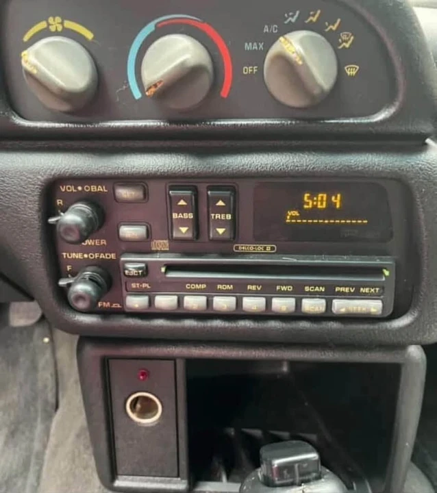 1993 Chevrolet Camaro 4th Gen - Image 5 of 16