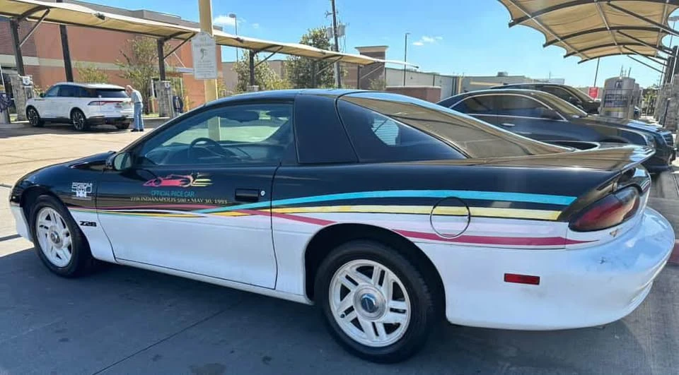 1993 Chevrolet Camaro 4th Gen - Image 8 of 16