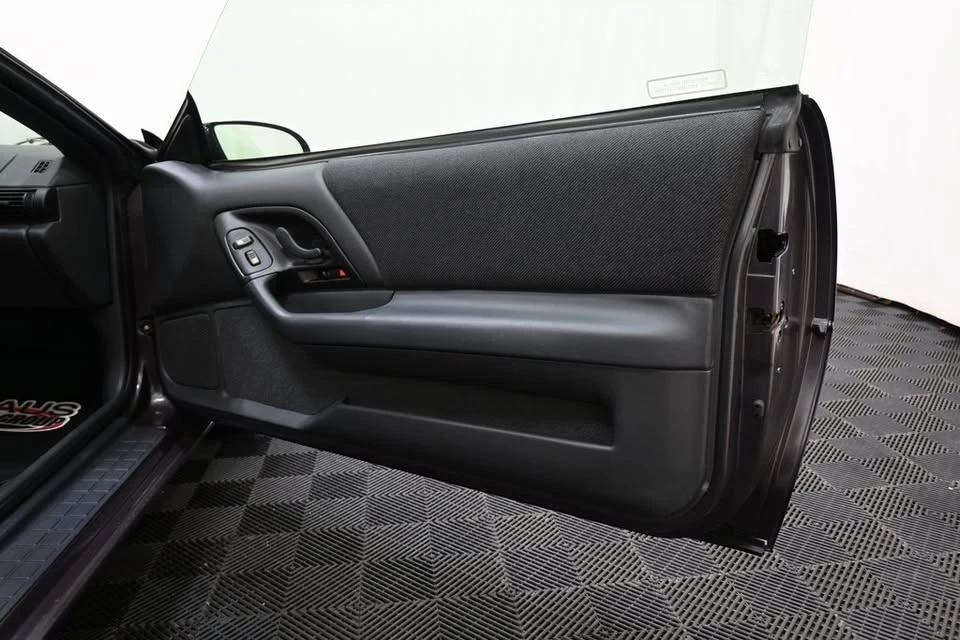 1993 Chevrolet Camaro 4th Gen - Image 16 of 19