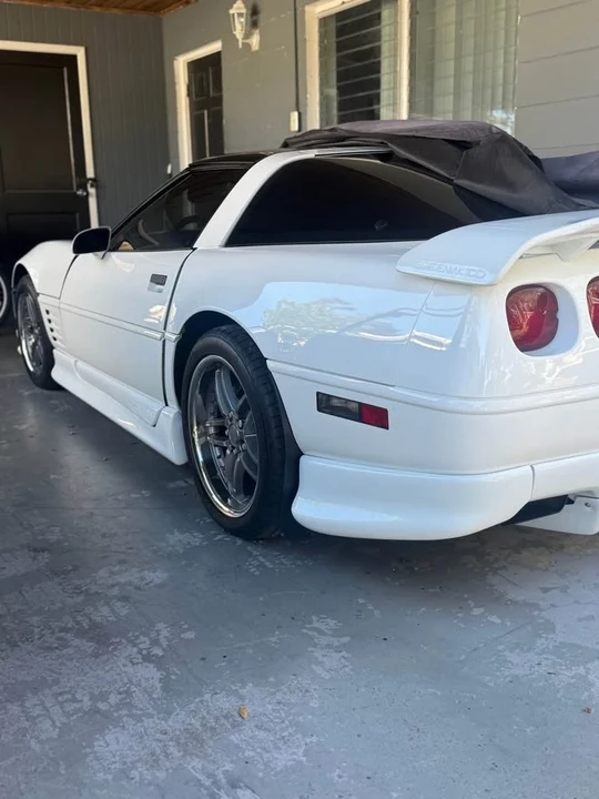 1993 Chevrolet Corvette C4 - Image 10 of 11