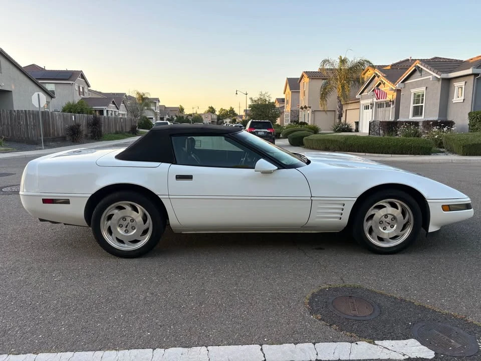 1993 Chevrolet Corvette C4 - Image 6 of 10
