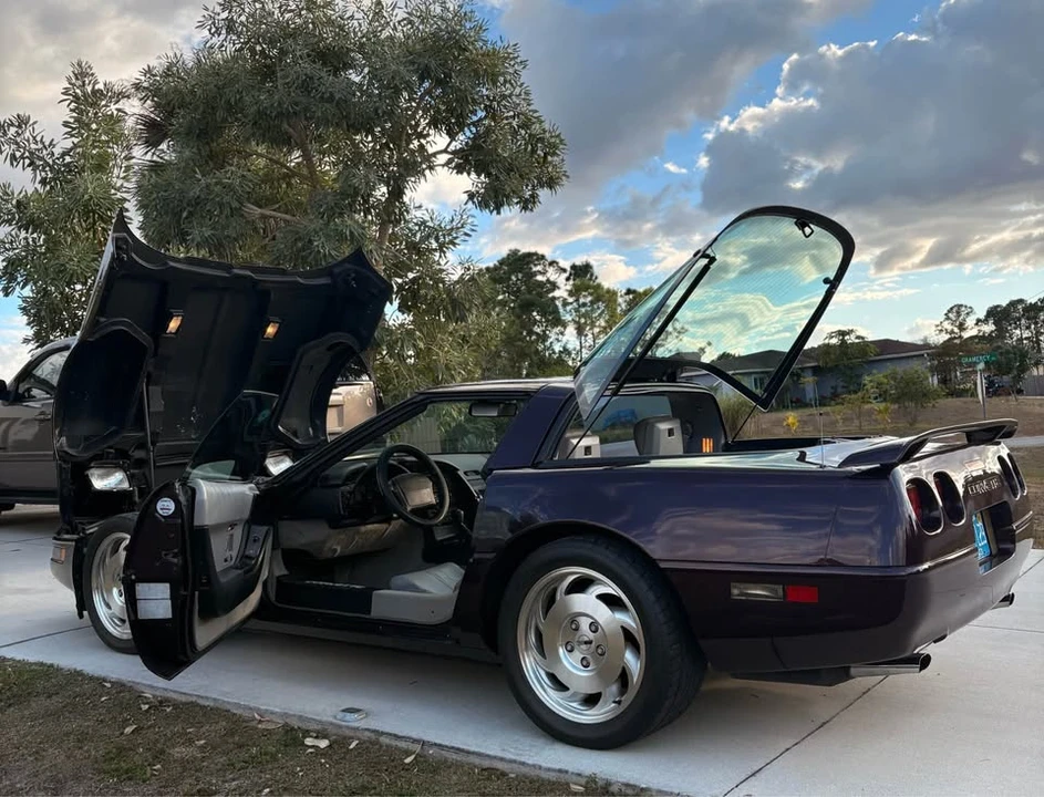 1993 Chevrolet Corvette C4 - Image 8 of 9